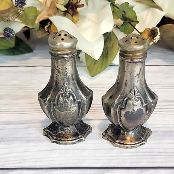 Other - Vintage victorian style pedastal salt and pepper shakers